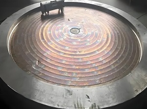 法兰堆焊现场
